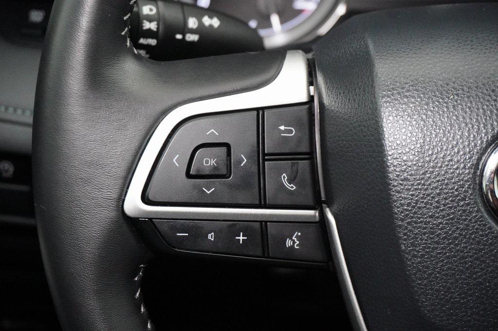 used 2024 Toyota Highlander car, priced at $39,888