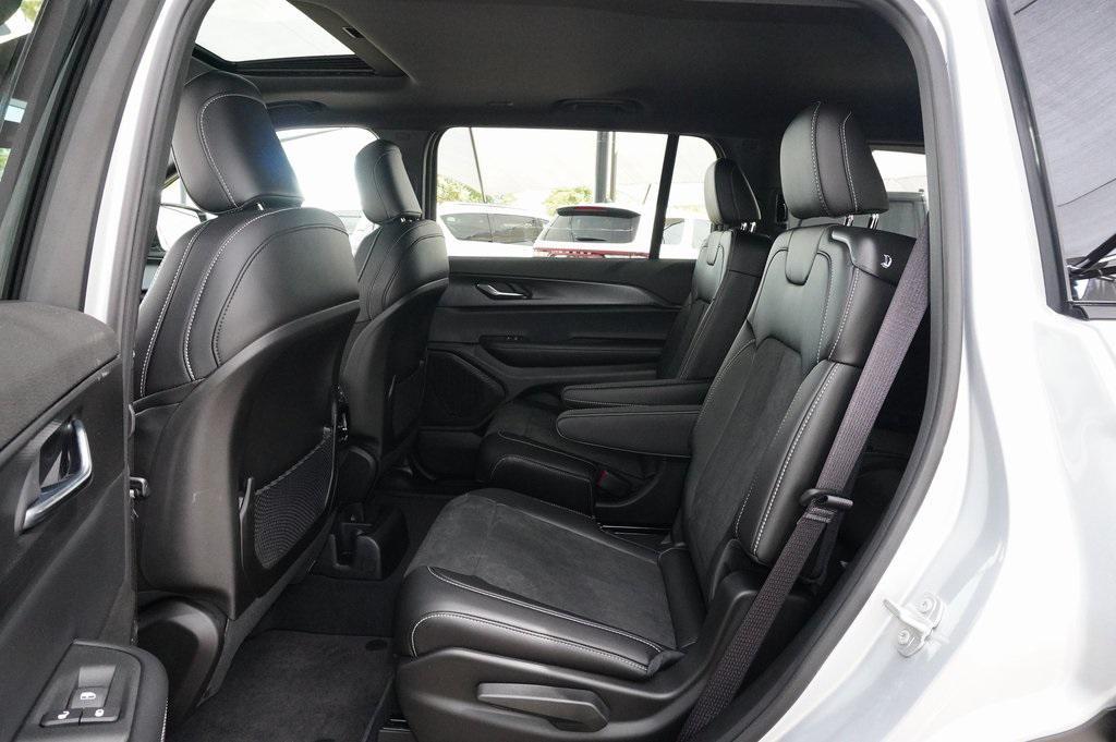 new 2025 Jeep Grand Cherokee L car, priced at $45,565