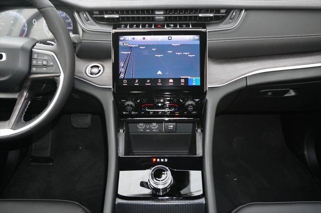 new 2025 Jeep Grand Cherokee L car, priced at $48,220