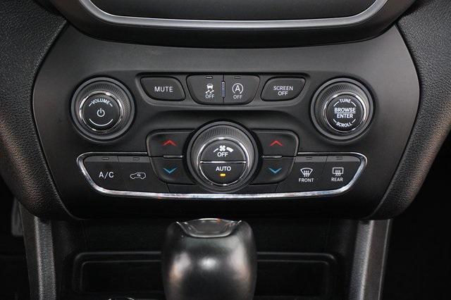 used 2022 Jeep Cherokee car, priced at $25,728