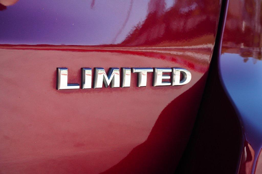used 2021 Jeep Grand Cherokee car, priced at $23,999