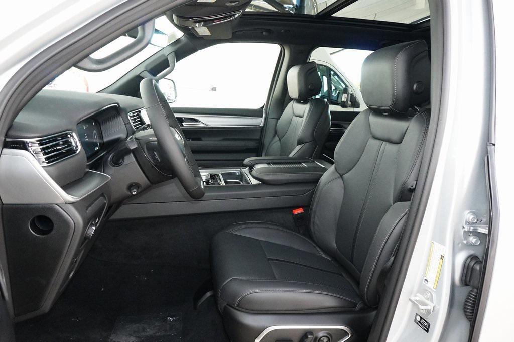 new 2025 Jeep Wagoneer car, priced at $70,943