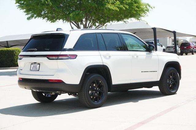new 2025 Jeep Grand Cherokee car, priced at $40,216