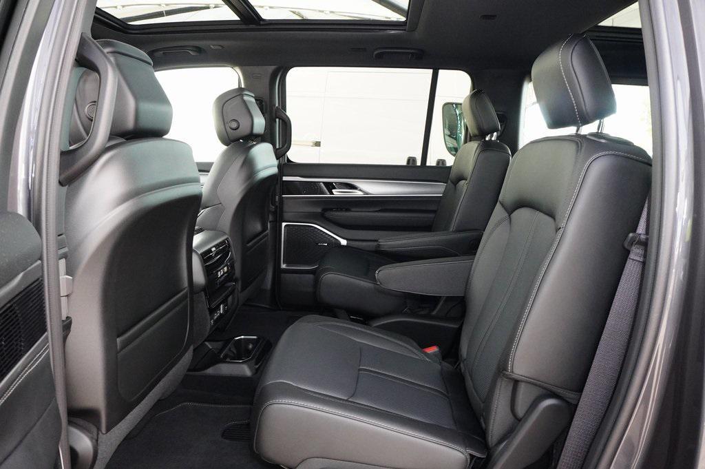 new 2025 Jeep Wagoneer car, priced at $70,943