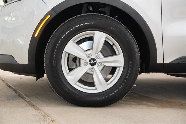 used 2022 Kia Sorento car, priced at $24,933