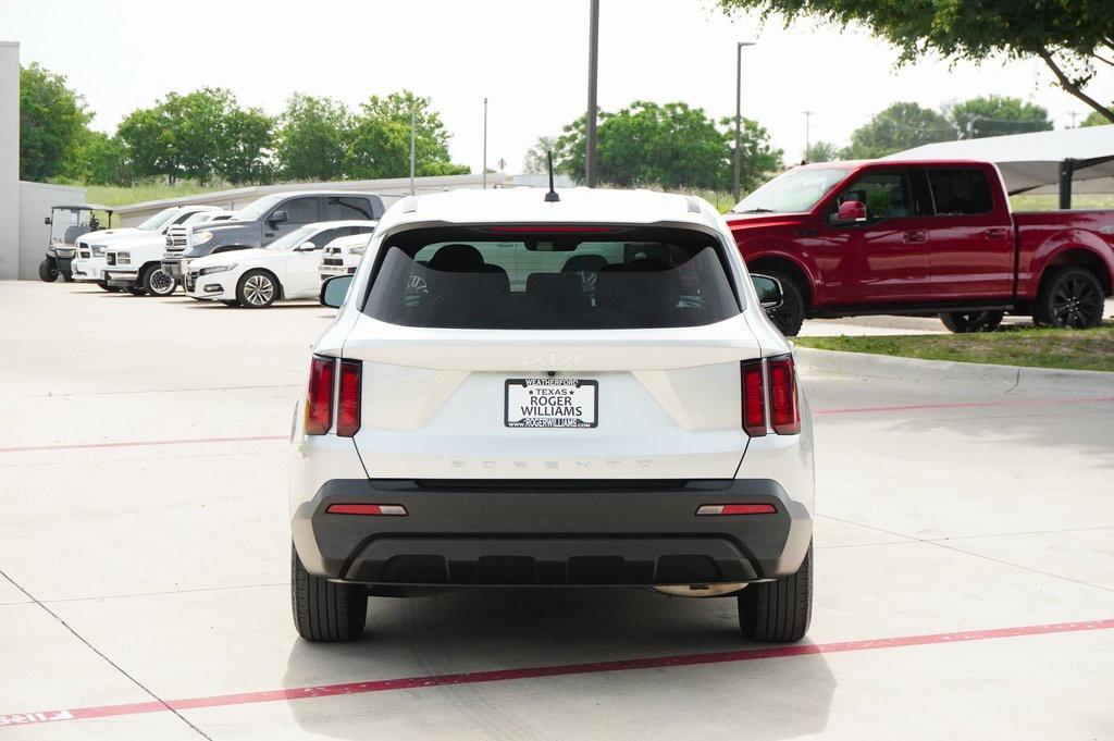 used 2022 Kia Sorento car, priced at $21,999