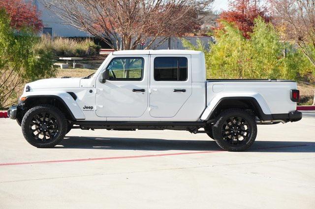 new 2025 Jeep Gladiator car, priced at $41,290