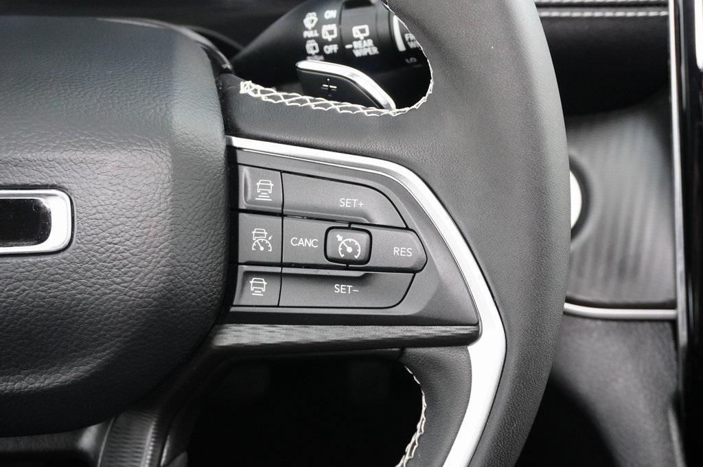 used 2023 Jeep Grand Cherokee car, priced at $28,999