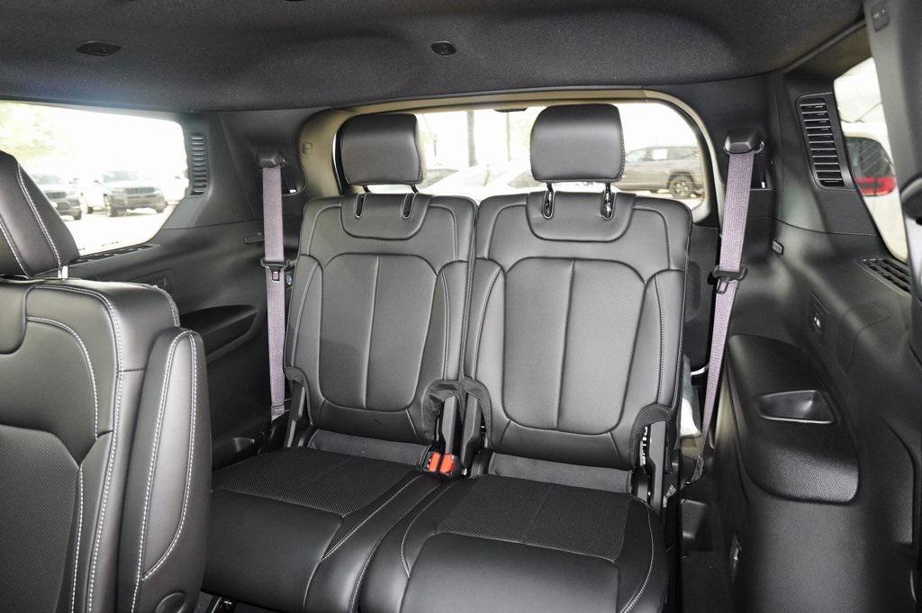 new 2025 Jeep Grand Cherokee L car, priced at $51,068