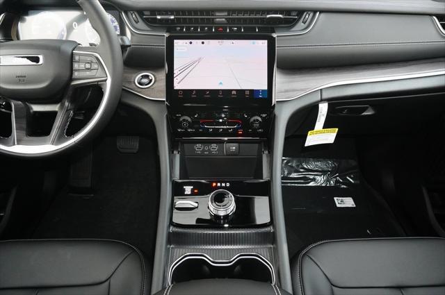 new 2025 Jeep Grand Cherokee car, priced at $44,929