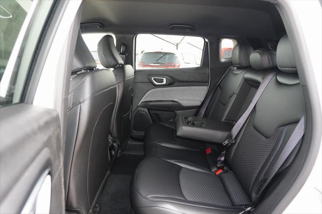 new 2025 Jeep Compass car, priced at $27,356