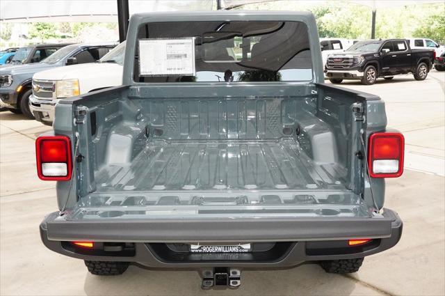new 2025 Jeep Gladiator car, priced at $46,313