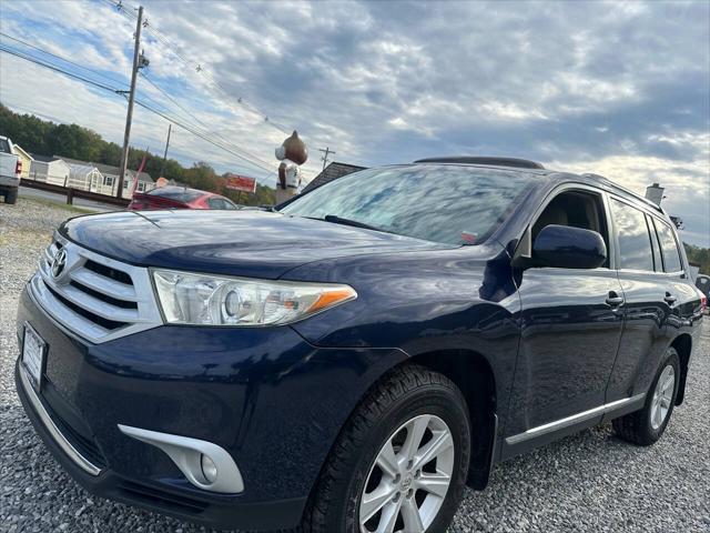 used 2011 Toyota Highlander car, priced at $12,700