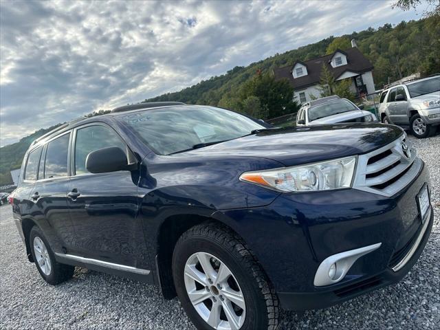 used 2011 Toyota Highlander car, priced at $12,700