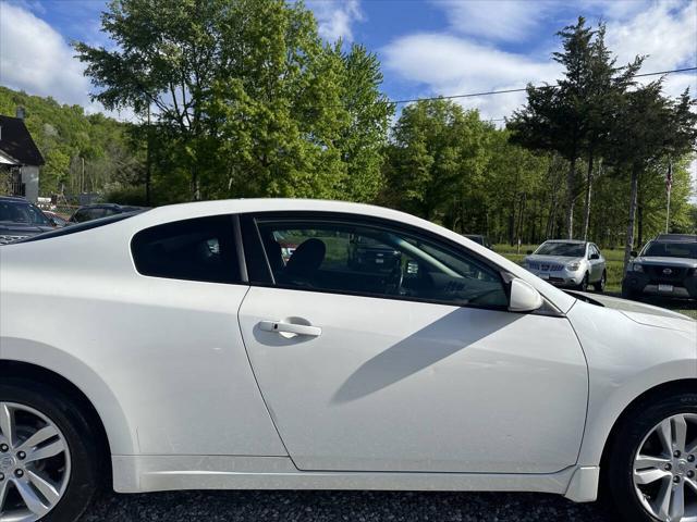 used 2010 Nissan Altima car, priced at $5,500