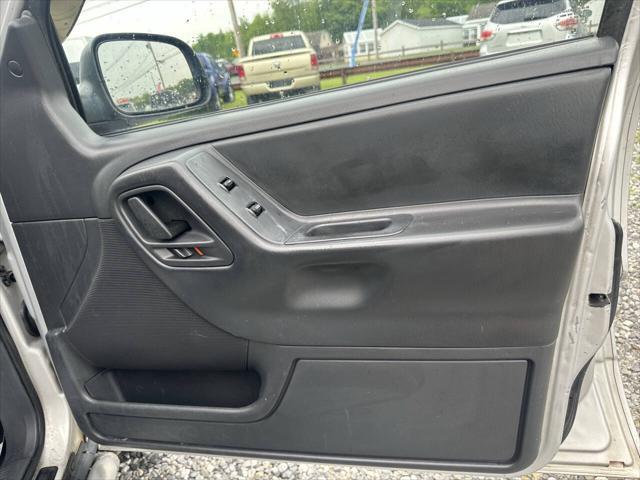used 2004 Jeep Grand Cherokee car, priced at $4,599