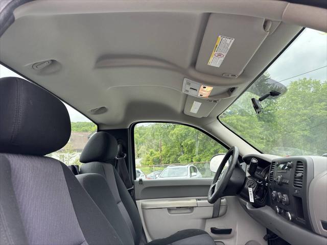 used 2013 GMC Sierra 2500 car, priced at $14,000