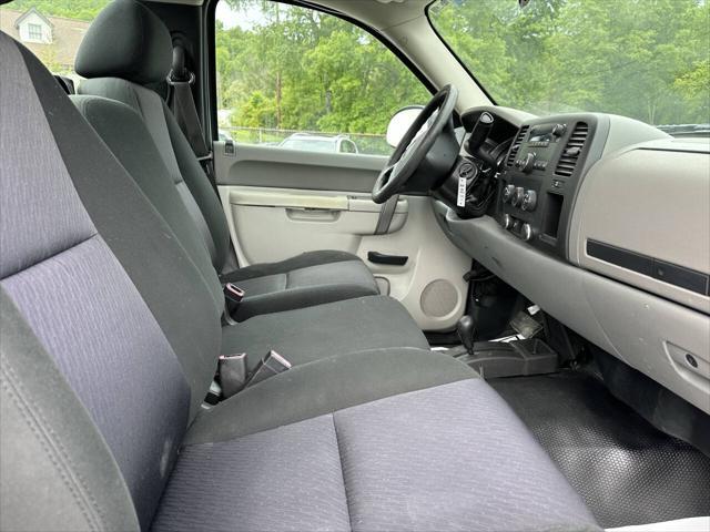 used 2013 GMC Sierra 2500 car, priced at $14,000