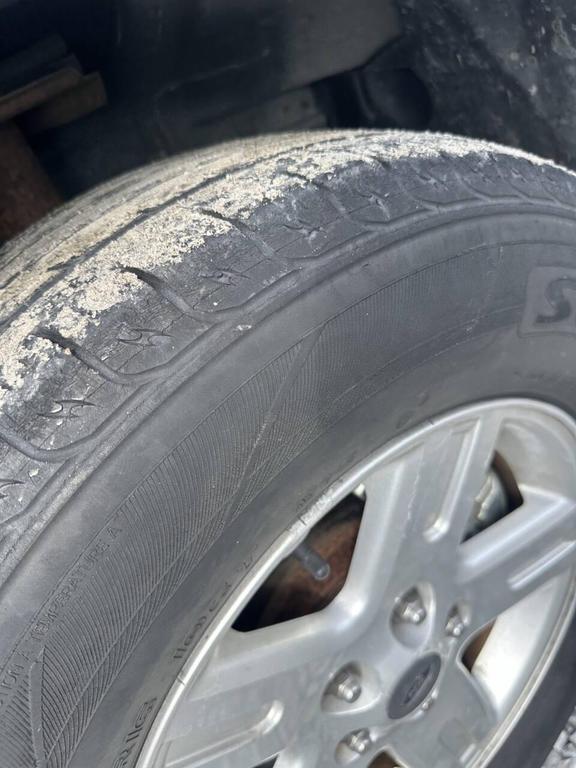 used 2005 Ford Escape Hybrid car, priced at $1,999