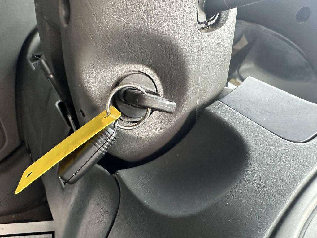 used 2005 Ford Escape Hybrid car, priced at $1,999