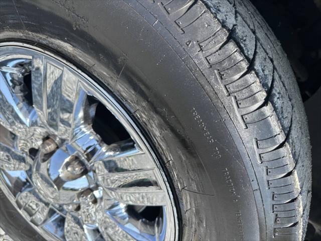 used 2004 Ford Expedition car, priced at $3,599