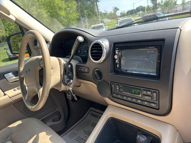 used 2004 Ford Expedition car, priced at $3,599