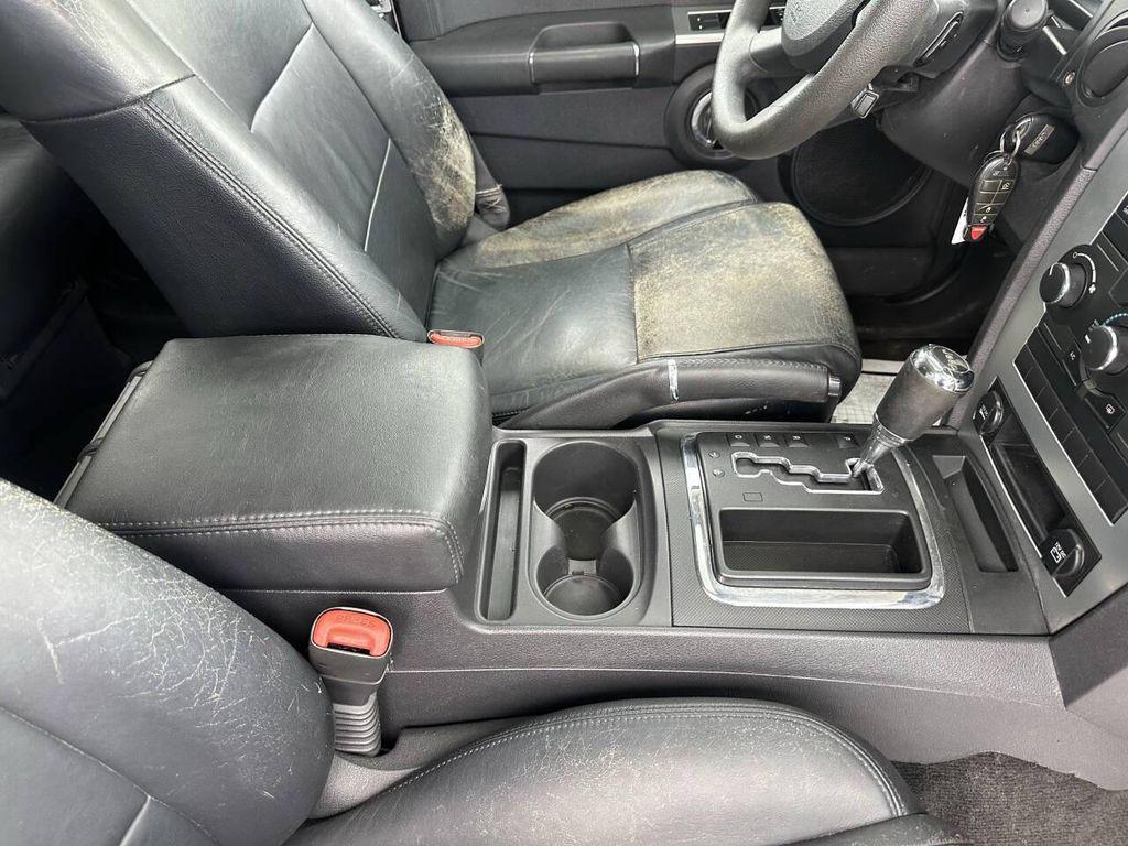 used 2010 Jeep Commander car, priced at $4,100