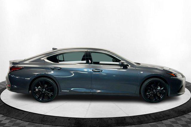 used 2022 Lexus ES 300h car, priced at $37,384