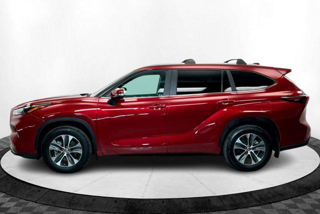 used 2024 Toyota Highlander car, priced at $46,201
