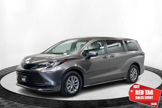 used 2022 Toyota Sienna car, priced at $31,152