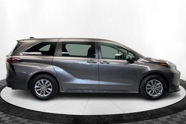 used 2022 Toyota Sienna car, priced at $35,963