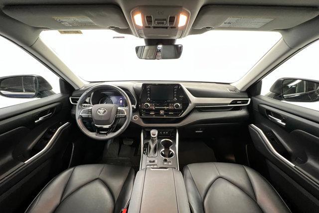 used 2021 Toyota Highlander car, priced at $36,842