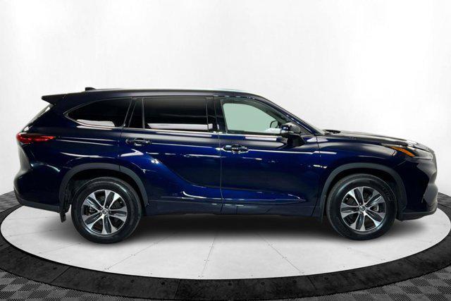 used 2021 Toyota Highlander car, priced at $36,842