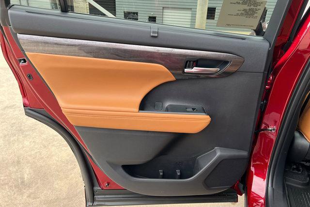 new 2026 Toyota Highlander car, priced at $56,207