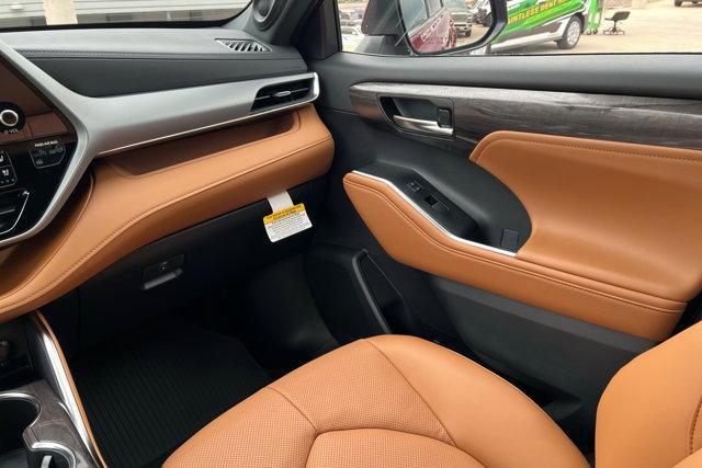 new 2026 Toyota Highlander car, priced at $56,207