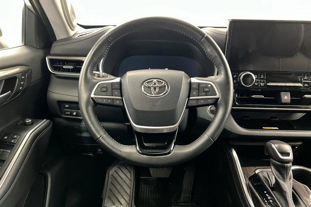 used 2023 Toyota Highlander Hybrid car, priced at $46,025