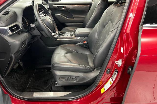 used 2022 Toyota Highlander car, priced at $45,802