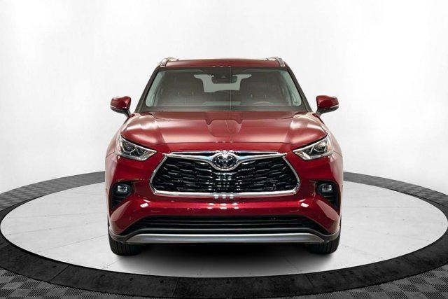 used 2022 Toyota Highlander car, priced at $45,802
