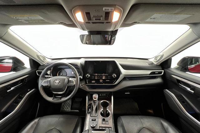 used 2022 Toyota Highlander car, priced at $45,802