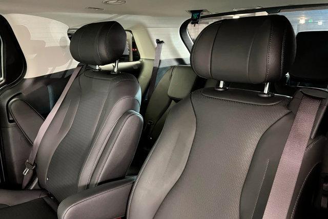 used 2025 Kia Carnival Hybrid car, priced at $52,547