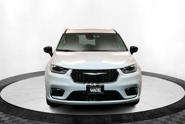 used 2024 Chrysler Pacifica Hybrid car, priced at $33,172