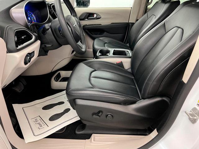 used 2024 Chrysler Pacifica Hybrid car, priced at $33,172