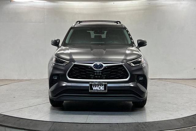 used 2021 Toyota Highlander Hybrid car, priced at $30,992