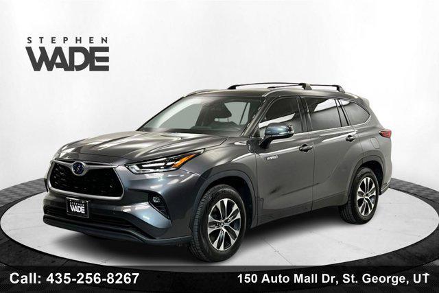 used 2021 Toyota Highlander Hybrid car, priced at $30,992