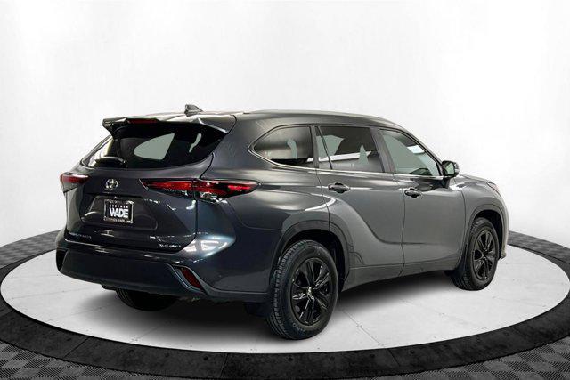 used 2024 Toyota Highlander car, priced at $43,491