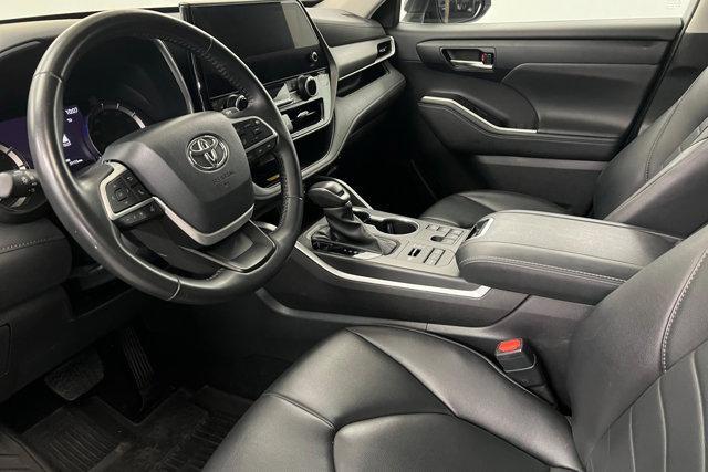 used 2024 Toyota Highlander car, priced at $43,491
