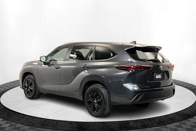 used 2024 Toyota Highlander car, priced at $43,491