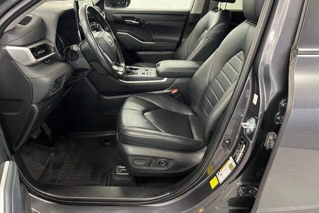 used 2024 Toyota Highlander car, priced at $43,491