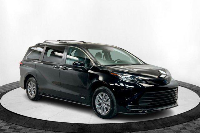 used 2021 Toyota Sienna car, priced at $31,204