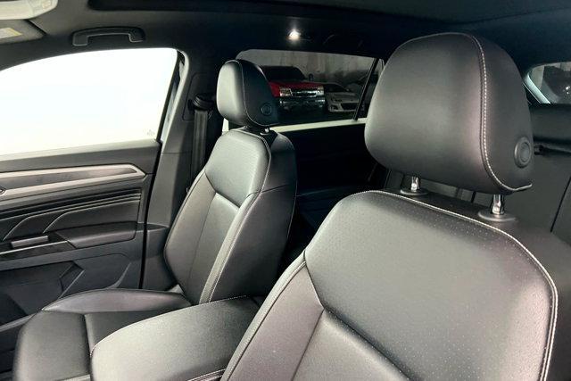used 2020 Volkswagen Atlas Cross Sport car, priced at $26,411